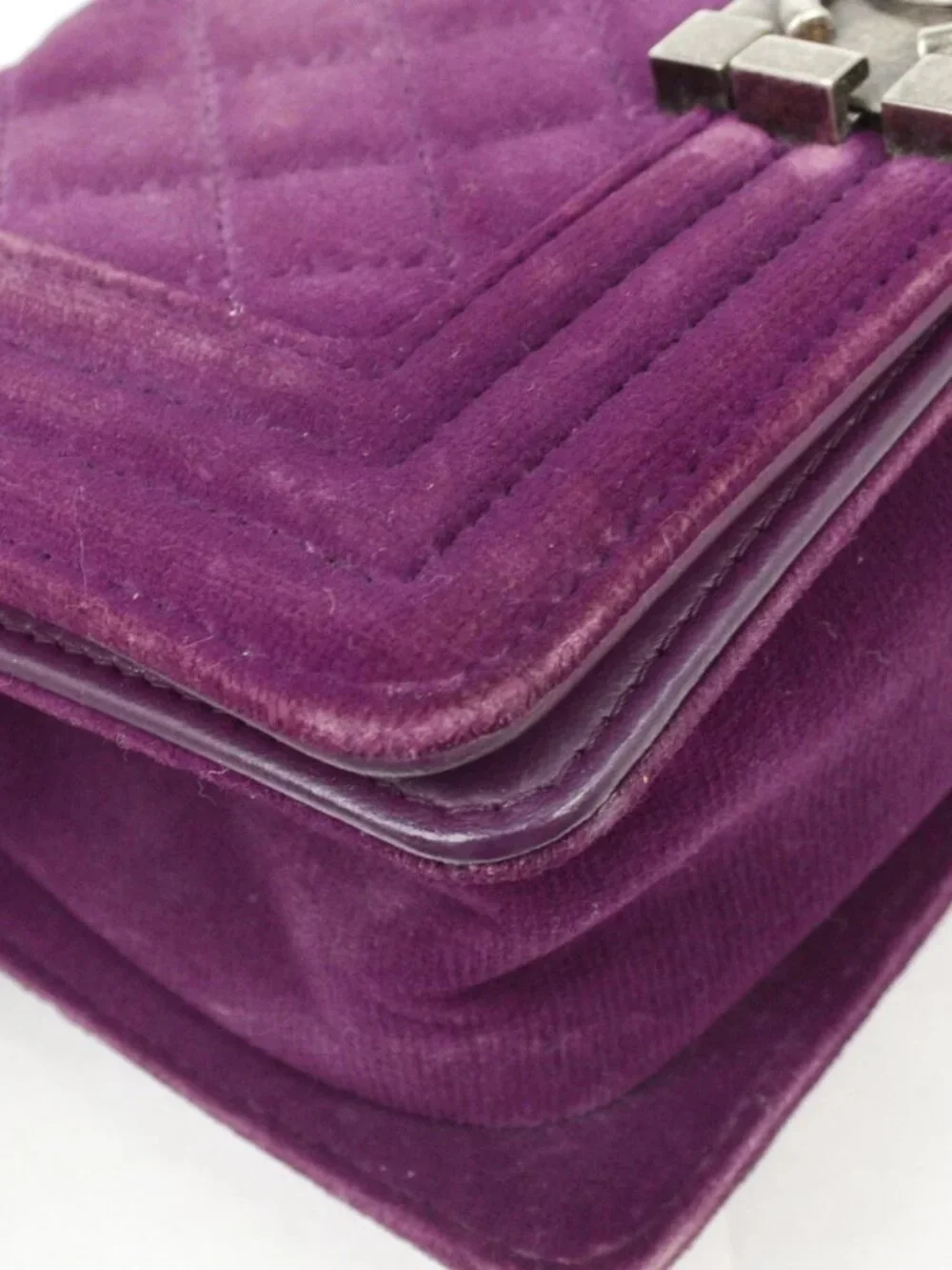 Boy Chanel Purple Velvet Small Chain Shoulder Bag XX05033